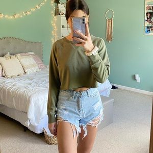 old navy olive green thin crew neck